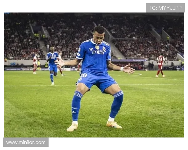 姆巴佩荣膺欧足联最佳阵容，持续展现足球天才的卓越风采