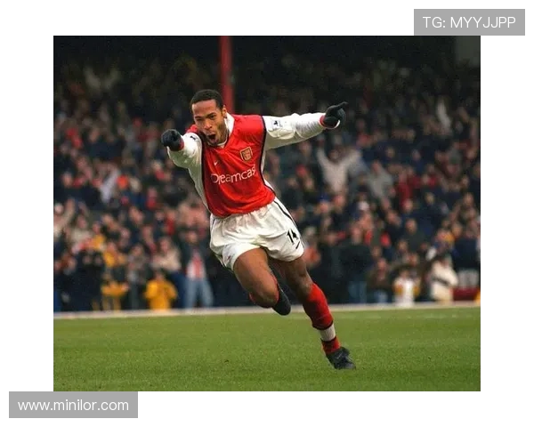 亨利在阿森纳时期表现稳健,状态持续提升备受期待 亨利在阿森纳时期表现稳健,状态持续提升备受期待