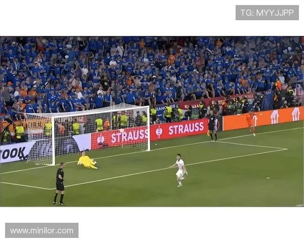 德甲法兰克福点球英雄