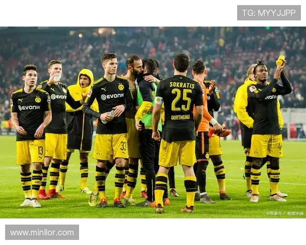 多特蒙德中场连接断裂,推进体系失控对赛季走势形成制约 多特蒙德中场连接断裂,推进体系失控对赛季走势形成制约